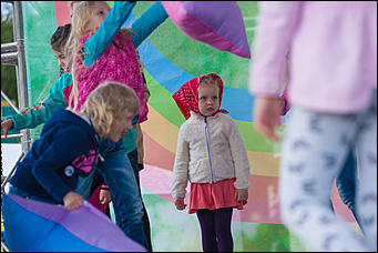 1 июнь 2016 г., Барнаул © Амител Вячеслав Мельников   На лодке в фонтане: как празднуют День защиты детей в Барнауле? 