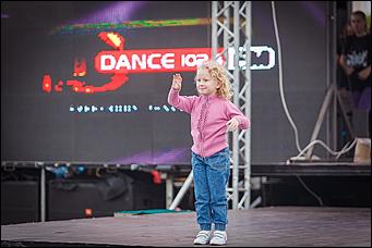 4 сентябрь 2013 г., Барнаул   DANCE Dень от DFM на площади Советов в Барнауле