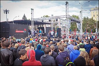 4 сентябрь 2013 г., Барнаул   DANCE Dень от DFM на площади Советов в Барнауле