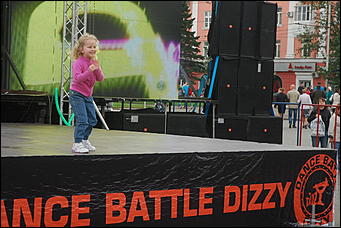 4 сентябрь 2013 г., Барнаул   DANCE Dень от DFM на площади Советов в Барнауле