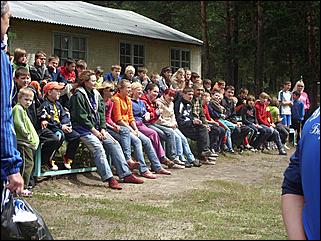 23 июля 2009 г., Барнаул   Футболисты барнаульского «Динамо» встретились с воспитанниками детских домов