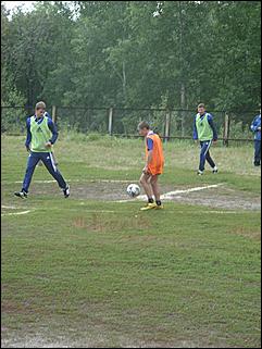 23 июля 2009 г., Барнаул   Футболисты барнаульского «Динамо» встретились с воспитанниками детских домов