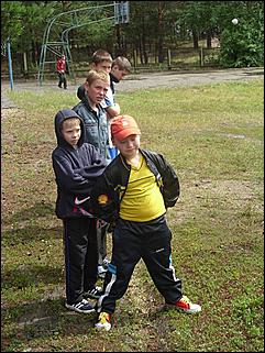 23 июля 2009 г., Барнаул   Футболисты барнаульского «Динамо» встретились с воспитанниками детских домов