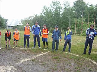 23 июля 2009 г., Барнаул   Футболисты барнаульского «Динамо» встретились с воспитанниками детских домов