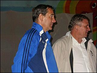 23 июля 2009 г., Барнаул   Футболисты барнаульского «Динамо» встретились с воспитанниками детских домов