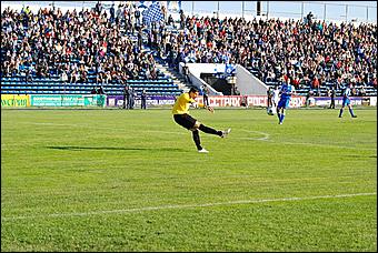 1 июля 2009 г., Барнаул   Матч 1/32 финала Кубка России по футболу 2009/10 «Динамо» – «Сибирь» – 0:2. Фото Андрея Денисюка