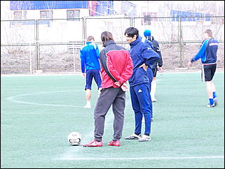 22 апреля 2009 г., Барнаул   Одна из последних тренировок барнаульского «Динамо» перед стартом в чемпионате России по футболе во втором дивизионе зоны «Восток»