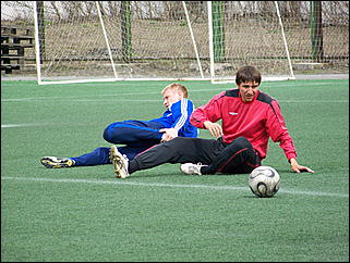 22 апреля 2009 г., Барнаул   Одна из последних тренировок барнаульского «Динамо» перед стартом в чемпионате России по футболе во втором дивизионе зоны «Восток»