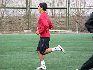 22 апреля 2009 г., Барнаул   Одна из последних тренировок барнаульского «Динамо» перед стартом в чемпионате России по футболе во втором дивизионе зоны «Восток»