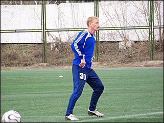 22 апреля 2009 г., Барнаул   Одна из последних тренировок барнаульского «Динамо» перед стартом в чемпионате России по футболе во втором дивизионе зоны «Восток»