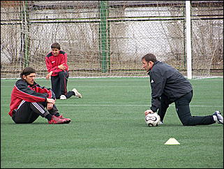 22 апреля 2009 г., Барнаул   Одна из последних тренировок барнаульского «Динамо» перед стартом в чемпионате России по футболе во втором дивизионе зоны «Восток»