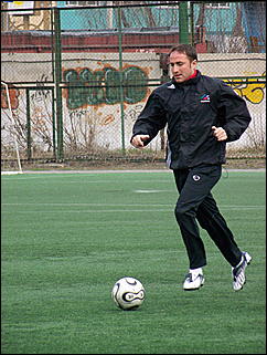 22 апреля 2009 г., Барнаул   Одна из последних тренировок барнаульского «Динамо» перед стартом в чемпионате России по футболе во втором дивизионе зоны «Восток»