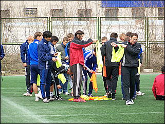 22 апреля 2009 г., Барнаул   Одна из последних тренировок барнаульского «Динамо» перед стартом в чемпионате России по футболе во втором дивизионе зоны «Восток»