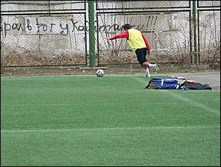 22 апреля 2009 г., Барнаул   Одна из последних тренировок барнаульского «Динамо» перед стартом в чемпионате России по футболе во втором дивизионе зоны «Восток»