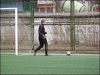 22 апреля 2009 г., Барнаул   Одна из последних тренировок барнаульского «Динамо» перед стартом в чемпионате России по футболе во втором дивизионе зоны «Восток»