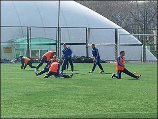 18 апреля 2010 г., Барнаул   Тренировочный матч барнаульского «Динамо» против своего молодежного состава