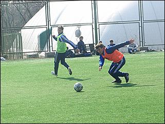 18 апреля 2010 г., Барнаул   Тренировочный матч барнаульского «Динамо» против своего молодежного состава