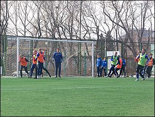 18 апреля 2010 г., Барнаул   Тренировочный матч барнаульского «Динамо» против своего молодежного состава