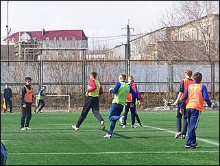 18 апреля 2010 г., Барнаул   Тренировочный матч барнаульского «Динамо» против своего молодежного состава