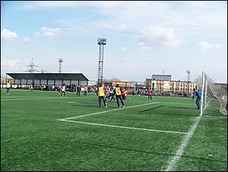 18 апреля 2010 г., Барнаул   Тренировочный матч барнаульского «Динамо» против своего молодежного состава