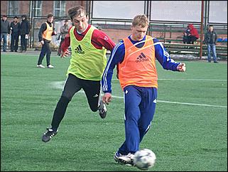 18 апреля 2010 г., Барнаул   Тренировочный матч барнаульского «Динамо» против своего молодежного состава