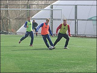 18 апреля 2010 г., Барнаул   Тренировочный матч барнаульского «Динамо» против своего молодежного состава