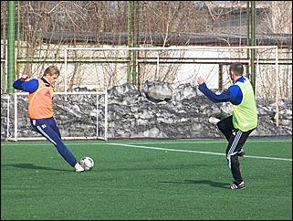 18 апреля 2010 г., Барнаул   Тренировочный матч барнаульского «Динамо» против своего молодежного состава