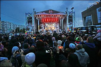 1 октября 2017 г., Барнаул. Екатерина Смолихина   Труба зовет: "Дискотека Авария" не по-детски зажгла в Барнауле