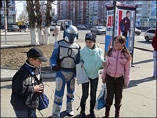 27 марта 2008 г., Барнаул   Необычная промоакция первого в Барнауле Компьютер-центра DNS