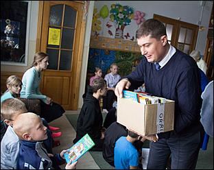 2 ноябрь 2016 г., Барнаул ©  Екатерина Шевырева   "Марафон добра". Жители Барнаула помогли воспитанникам детского центра  