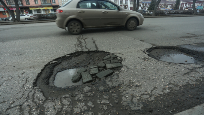 12 апреля 2018 г., Барнаул. Екатерина Смолихина   Весна идет – весне дорогу: улицы Барнаула после зимы