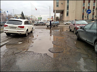 12 апреля 2018 г., Барнаул. Екатерина Смолихина   Весна идет – весне дорогу: улицы Барнаула после зимы