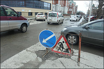 12 апреля 2018 г., Барнаул. Екатерина Смолихина   Весна идет – весне дорогу: улицы Барнаула после зимы