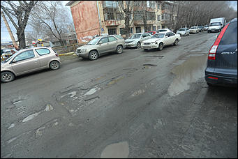 12 апреля 2018 г., Барнаул. Екатерина Смолихина   Весна идет – весне дорогу: улицы Барнаула после зимы