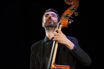 20 декабрь 2016 г., Барнаул © Амител Вячеслав Мельников   Сегодня он играет джаз: известный вокалист Лас-Вегаса Дэдди Мак Свинг выступил в Барнауле