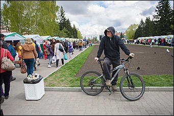 29 апрель 2016 г., Барнаул   Гастрономический фестиваль в Барнауле и какой пирог попал в Книгу рекордов России