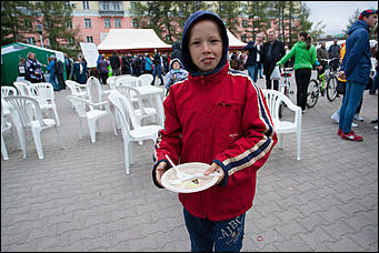 29 апрель 2016 г., Барнаул   Гастрономический фестиваль в Барнауле и какой пирог попал в Книгу рекордов России
