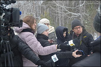 11 декабря   В лесу родилась елочка. Откуда берутся новогодние елки на Алтае и где их прячут до праздника