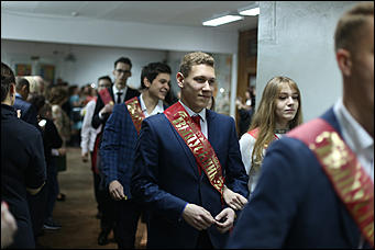 25 мая 2018 г., Барнаул. Екатерина Смолихина   Банты, слезы и селфи: "Последний звонок" прошел в Барнауле