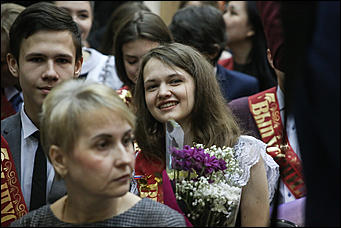 25 мая 2018 г., Барнаул. Екатерина Смолихина   Банты, слезы и селфи: "Последний звонок" прошел в Барнауле