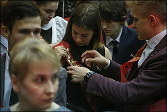 25 мая 2018 г., Барнаул. Екатерина Смолихина   Банты, слезы и селфи: "Последний звонок" прошел в Барнауле