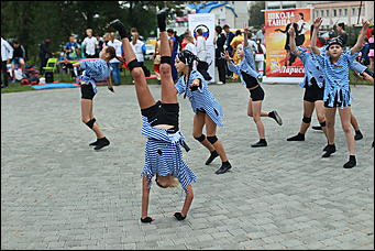 2 сентября 2017 г., Барнаул. Екатерина Смолихина "Энергия улиц" собрала сотни барнаульцев в парке Смертина