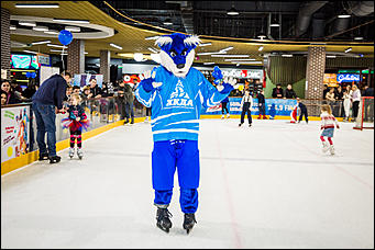 14 декабря 2019 г., Барнаул   "Европейскими играми" открылся первый в Барнауле ледовый каток "Европы Плюс"
