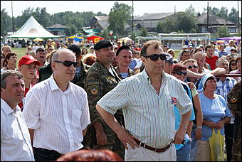 4-5 августа 2007 г., с. Верх-Обское   Культурно-спортивный праздник "Кубок Евдокимова" <br>
<i> (фото Кристины Красниковой) </i>