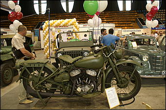 15 мая 2008 г., Барнаул   Первый день выставки "АвтоЭкспо-2008"