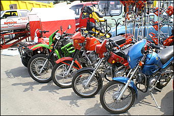 15 мая 2008 г., Барнаул   Первый день выставки "АвтоЭкспо-2008"