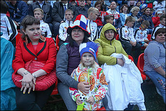 14 июня 2018 г., Барнаул. Екатерина Смолихина   Вперед, Россия: фоторепортаж с барнаульской фан-зоны ЧМ по футболу