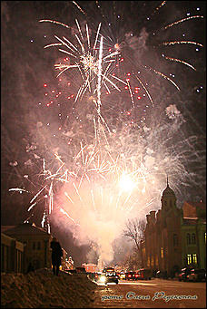 15 февраля 2009 г., Бийск   20 залпов салюта  в честь годовщины вывода советских войск из Афганистана