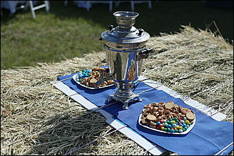 19 июня 2019 г., Алтайский край. Екатерина Смолихина   "Умная техника" и красивые девушки: как на Алтае открыли форум "День сибирского поля - 2019" 