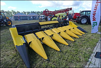 19 июня 2019 г., Алтайский край. Екатерина Смолихина   "Умная техника" и красивые девушки: как на Алтае открыли форум "День сибирского поля - 2019" 